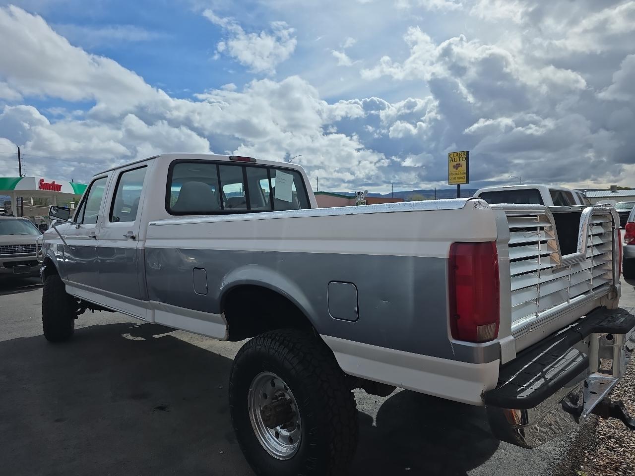 Ford F-350 Crew Cab 4dr 168.4" WB SRW 4WD 1997