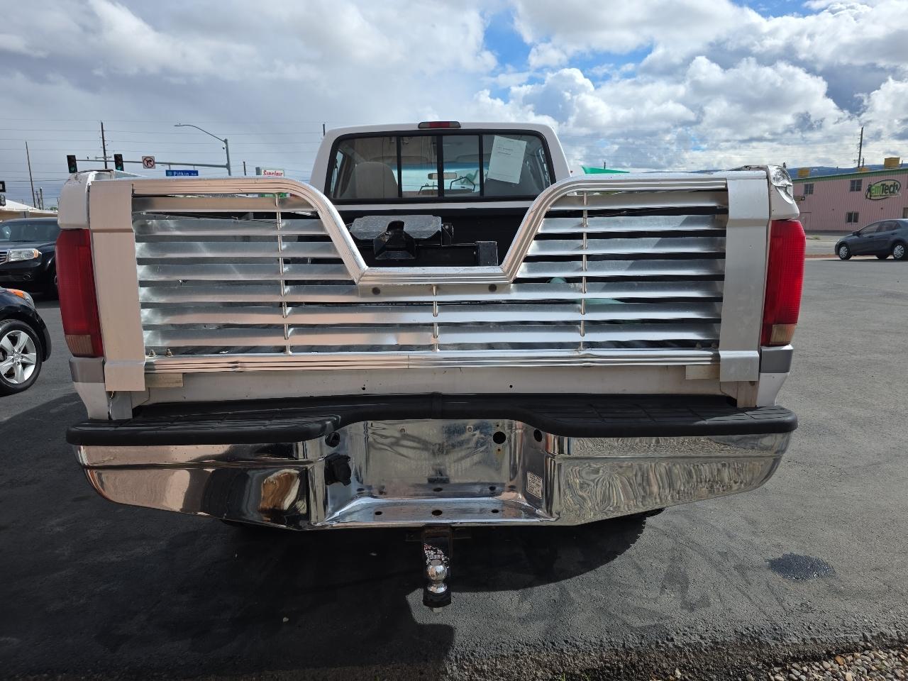 Ford F-350 Crew Cab 4dr 168.4" WB SRW 4WD 1997