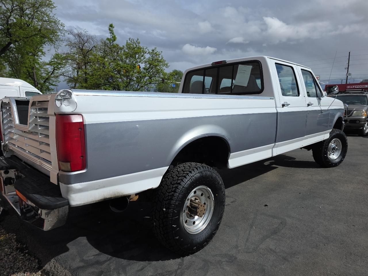 Ford F-350 Crew Cab 4dr 168.4" WB SRW 4WD 1997