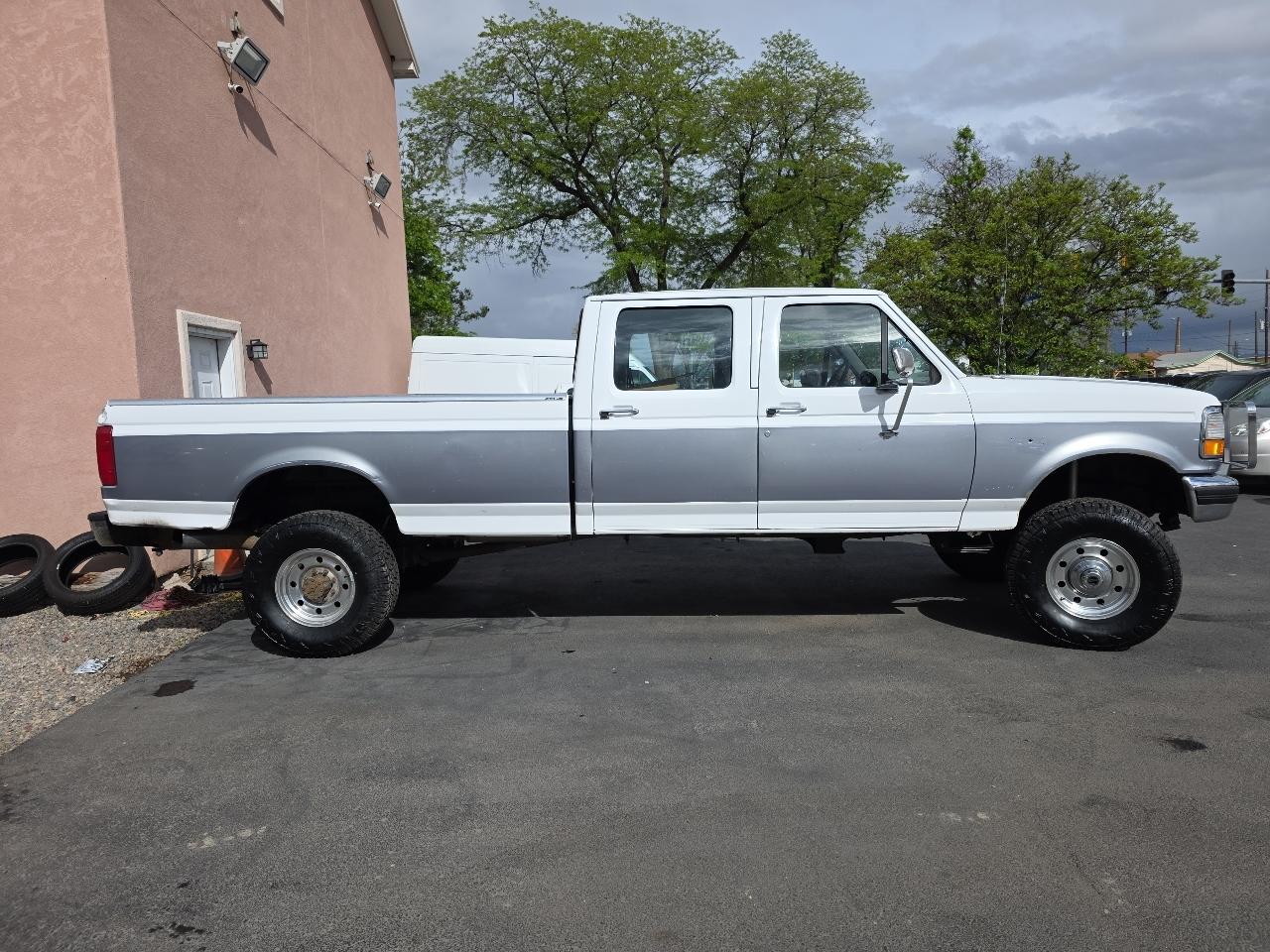 Ford F-350 Crew Cab 4dr 168.4" WB SRW 4WD 1997