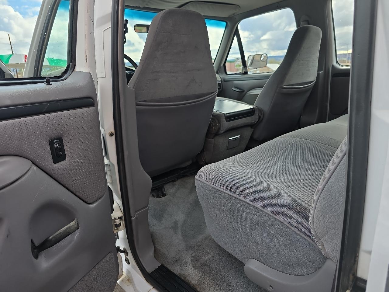 Ford F-350 Crew Cab 4dr 168.4" WB SRW 4WD 1997