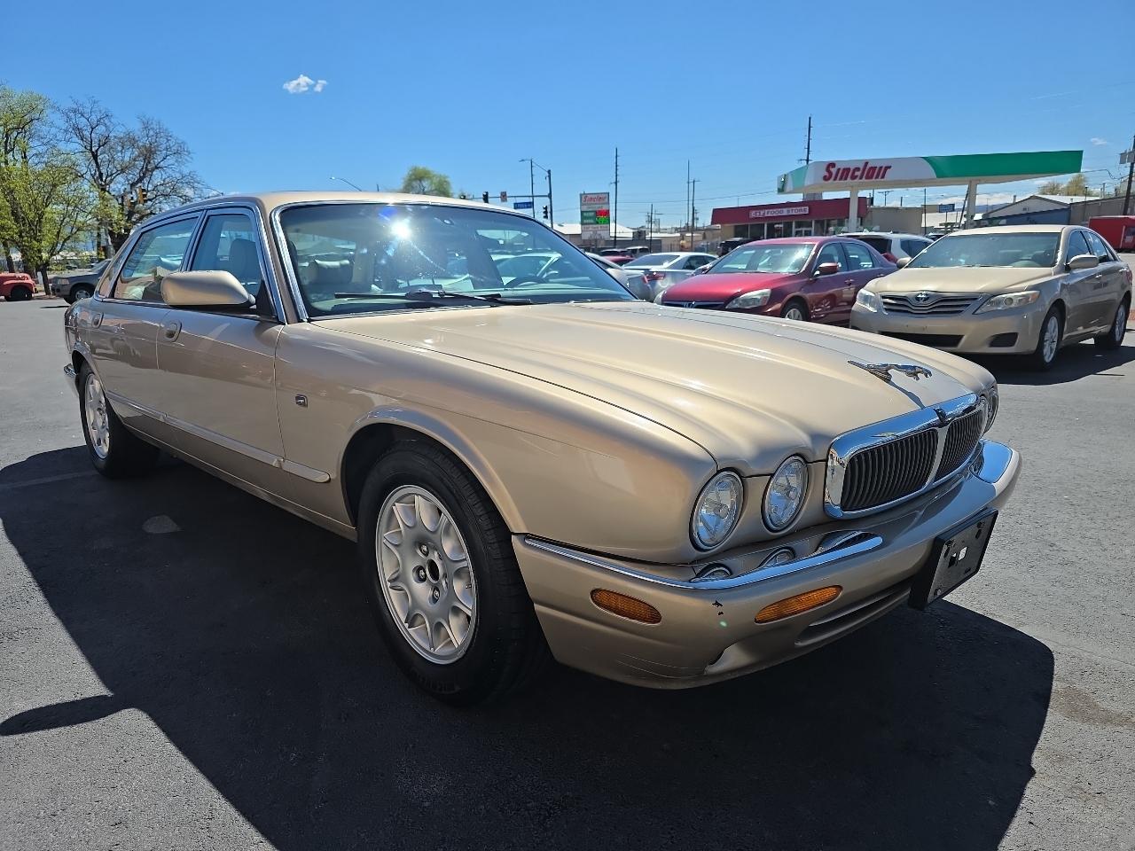 Jaguar XJ 4dr Sdn L 2001