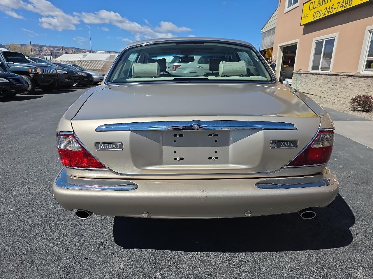 Jaguar XJ 4dr Sdn L 2001