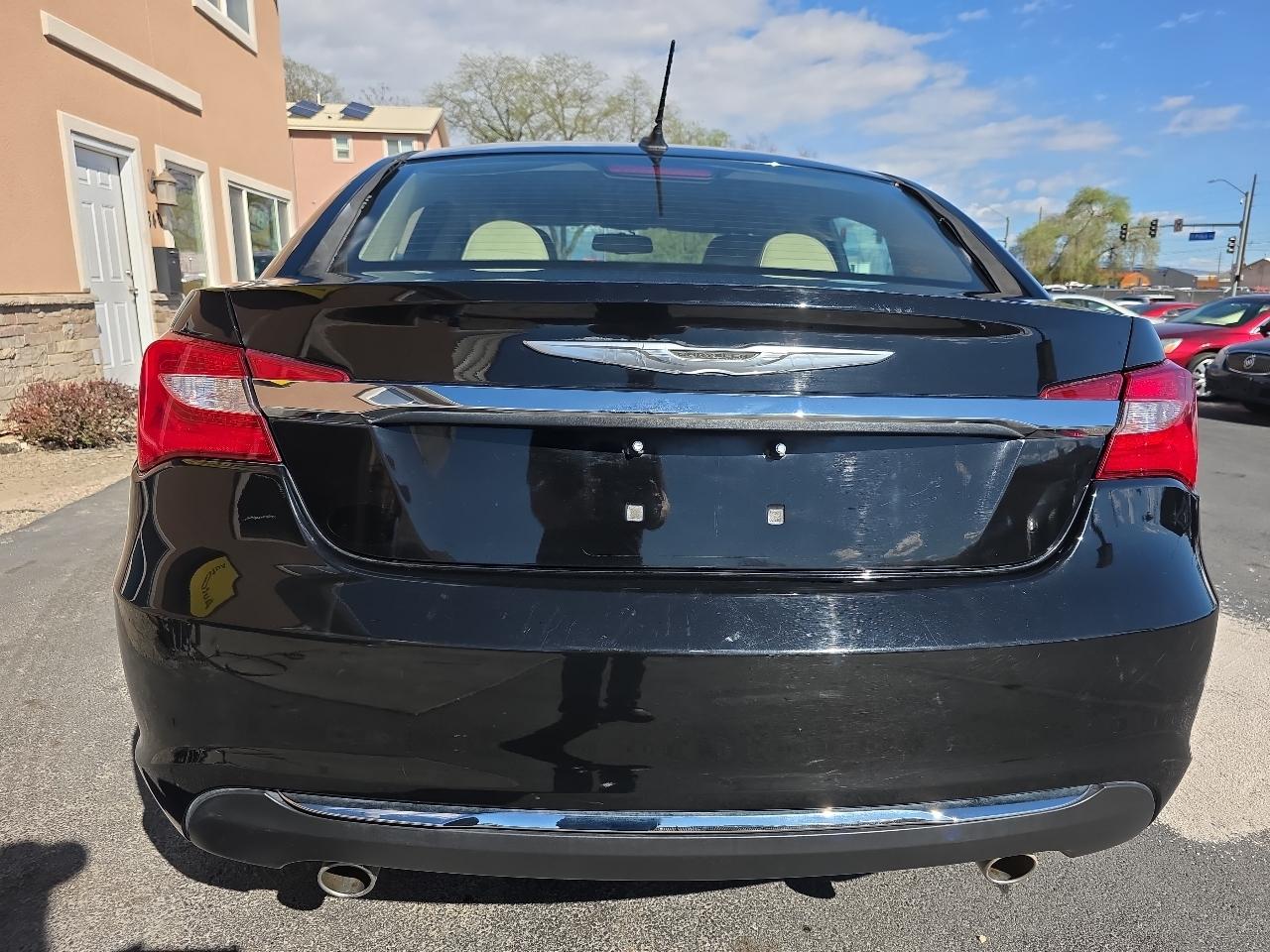 Chrysler 200 4dr Sdn Limited 2013