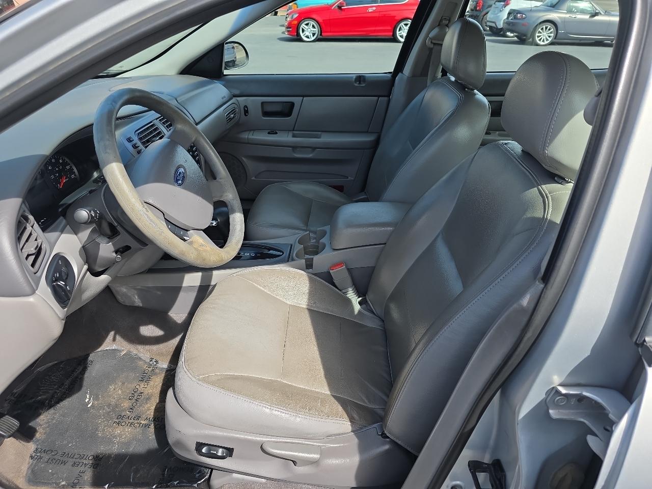 Ford Taurus 4dr Sdn SES 2004