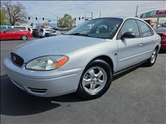 2004 Ford Taurus 