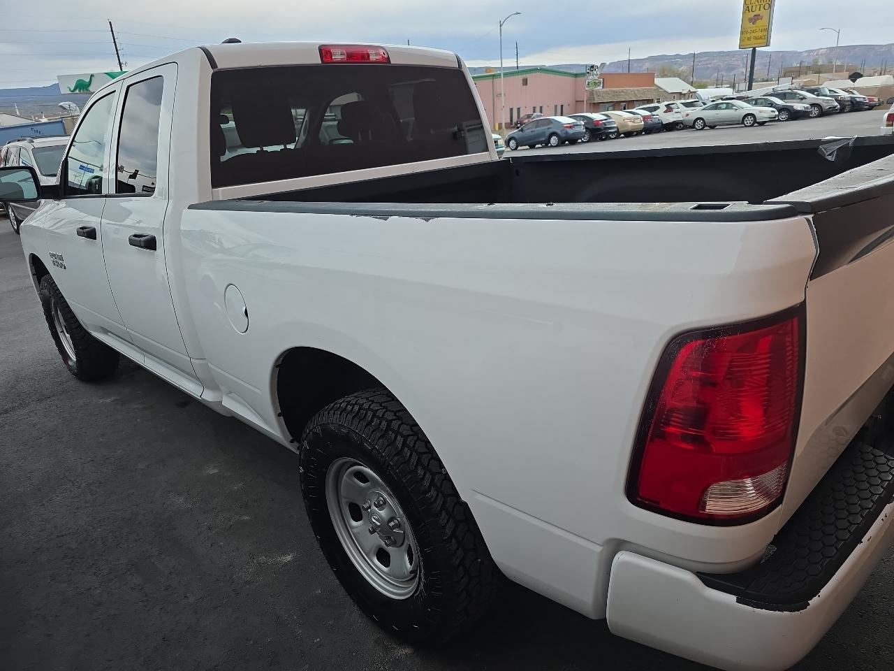 RAM 1500 Express 4x4 Quad Cab 6'4" Box 2018