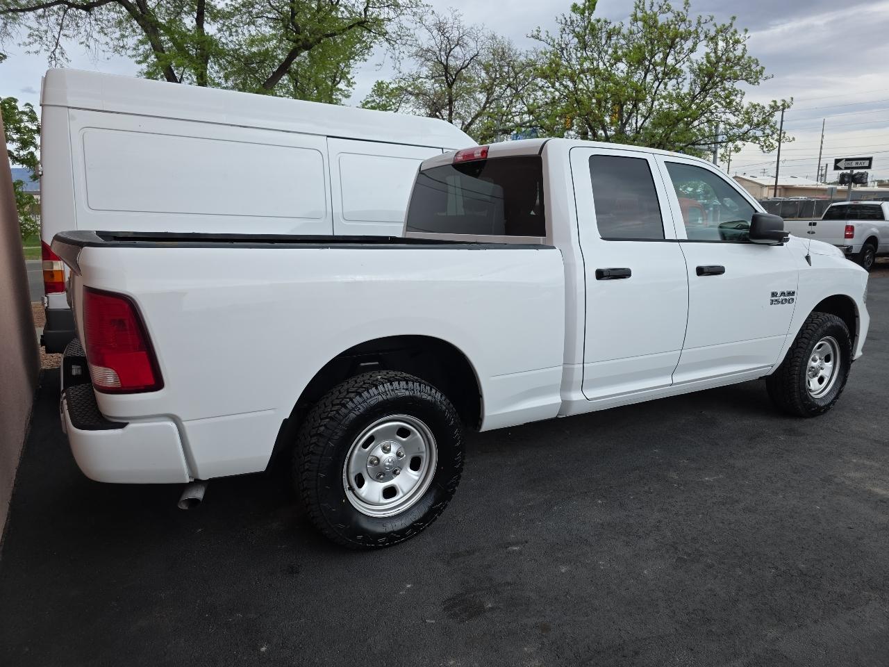 RAM 1500 Express 4x4 Quad Cab 6'4" Box 2018