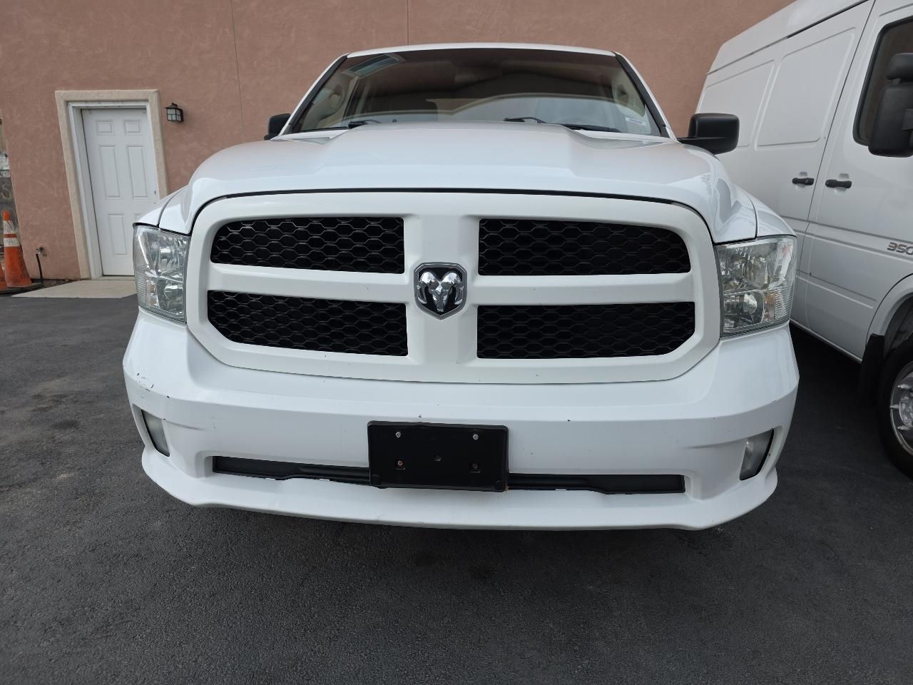RAM 1500 Express 4x4 Quad Cab 6'4" Box 2018
