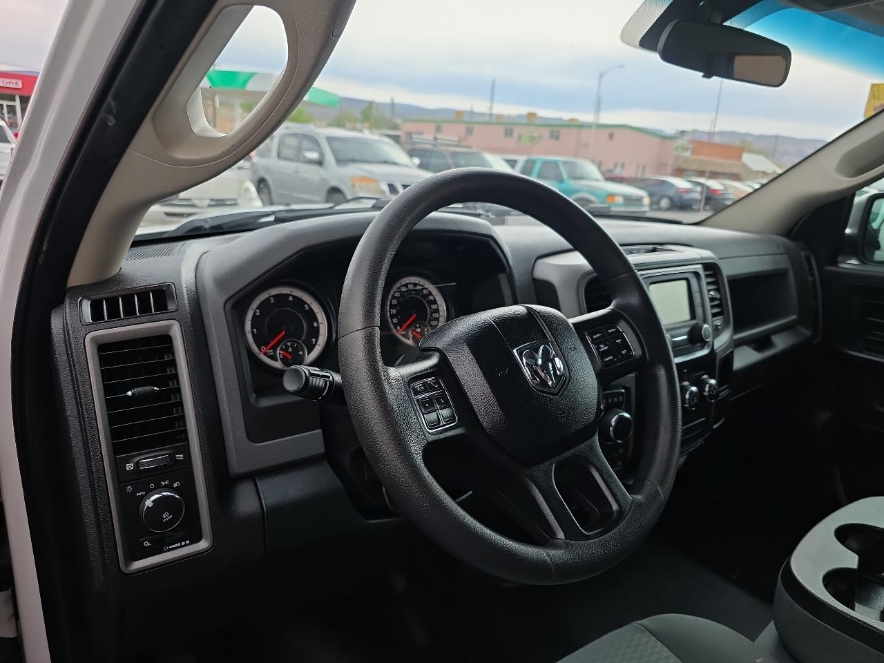 RAM 1500 Express 4x4 Quad Cab 6'4" Box 2018