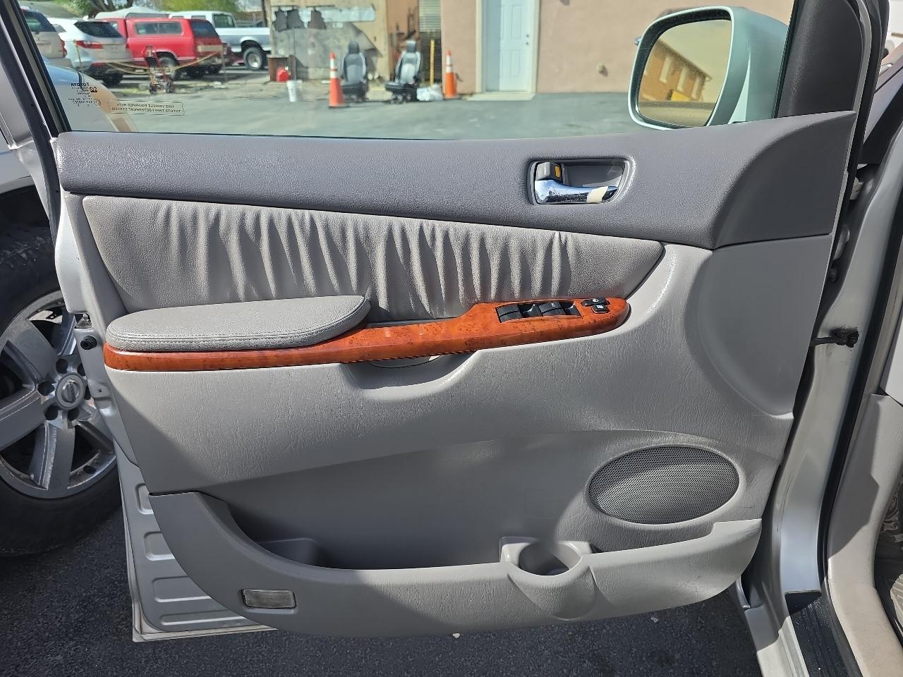 Toyota Sienna 5dr XLE AWD (Natl) 2004