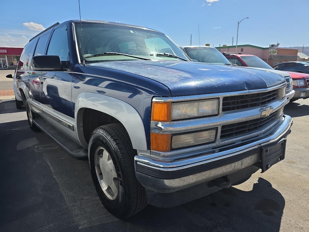 Chevrolet Suburban 1500 4WD 1997