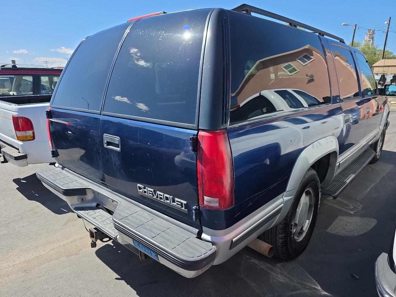 Chevrolet Suburban 1500 4WD 1997