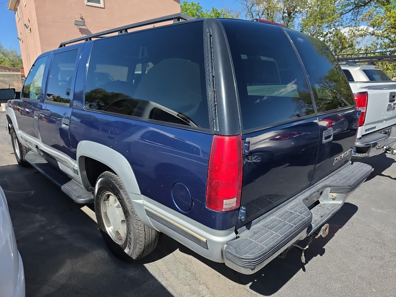 Chevrolet Suburban 1500 4WD 1997