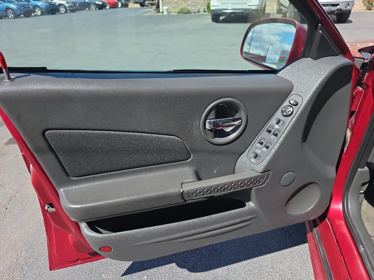 Pontiac Grand Prix 4dr Sdn GT2 2004