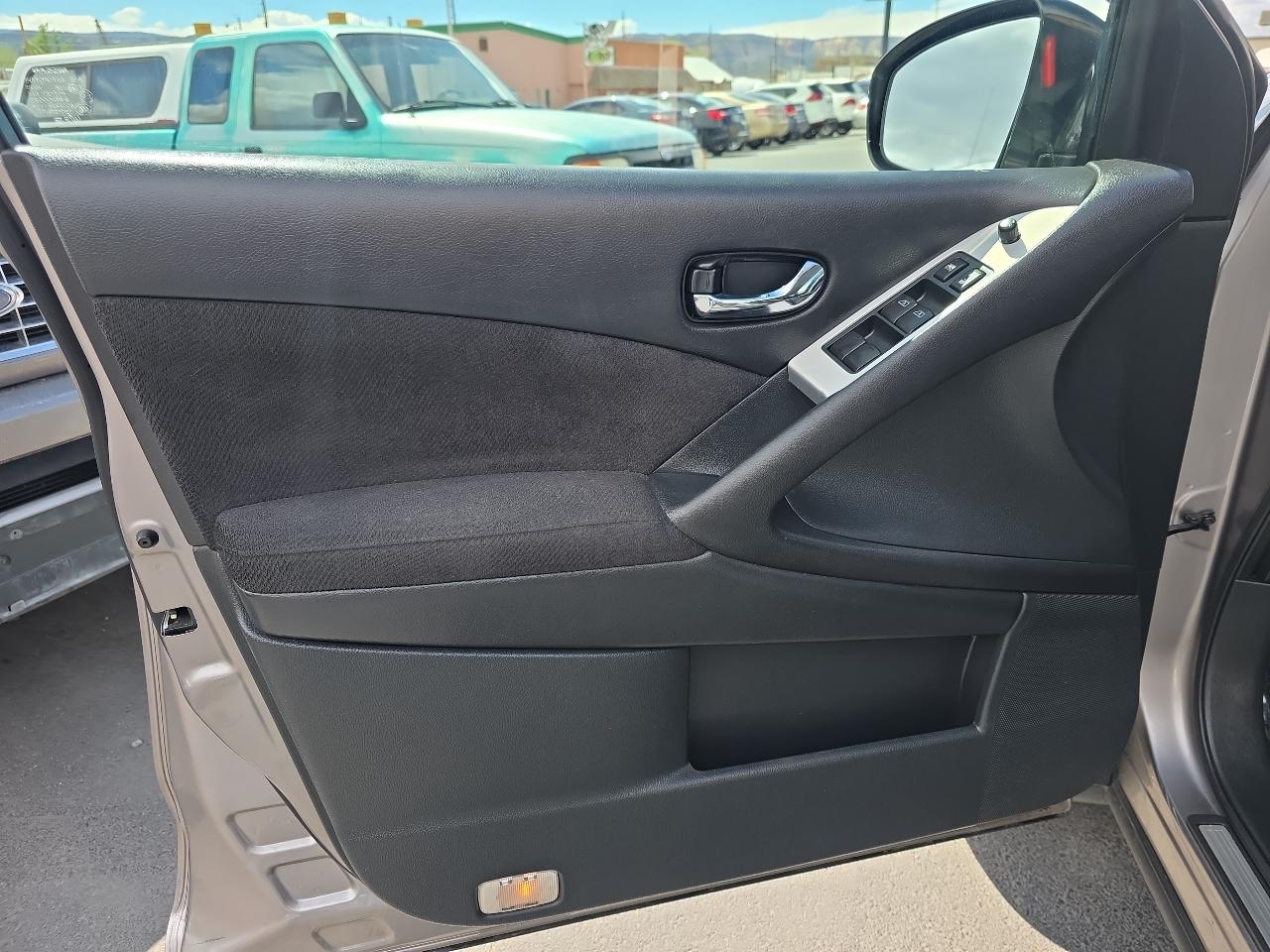 Nissan Murano AWD 4dr SV 2012