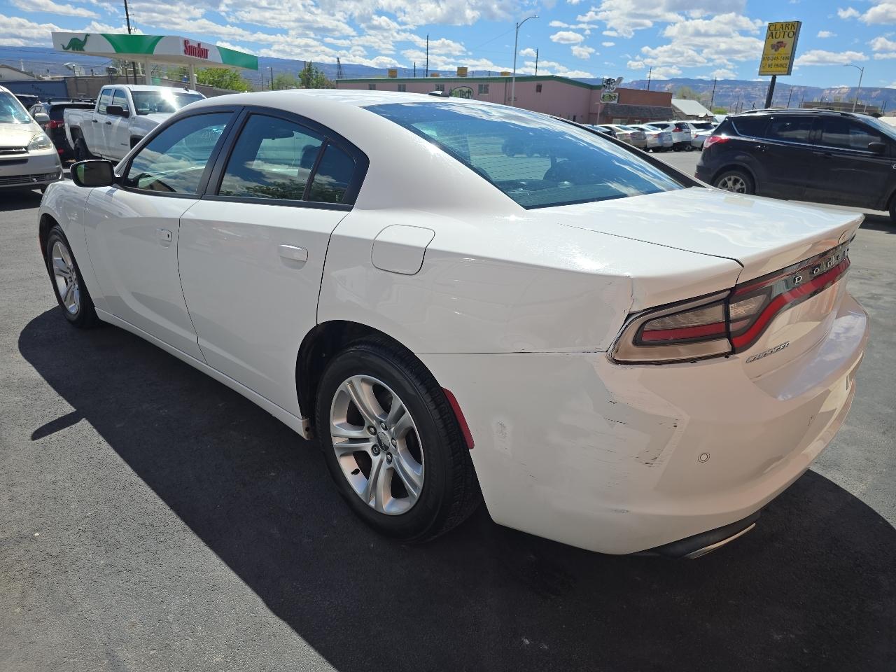 Dodge Charger SXT RWD 2019