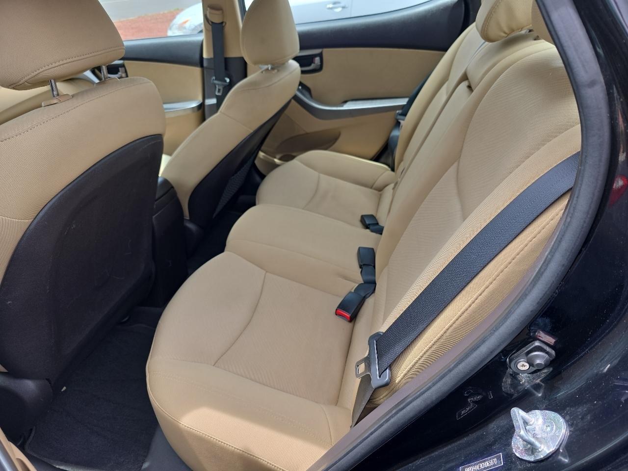 Hyundai Elantra 4dr Sdn Auto GLS PZEV (Alabama Plant) 2012