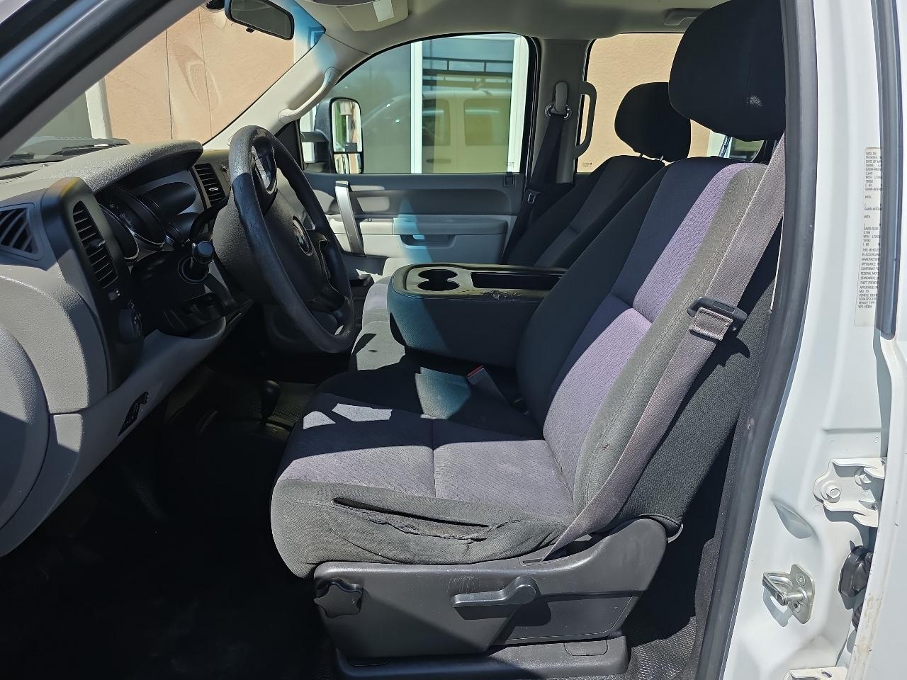 GMC Sierra 3500HD 4WD Crew Cab 167.7" Work Truck 2013