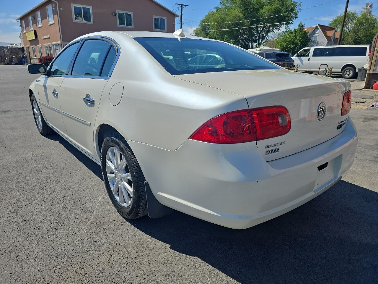 Buick Lucerne 4dr Sdn CXL 2009