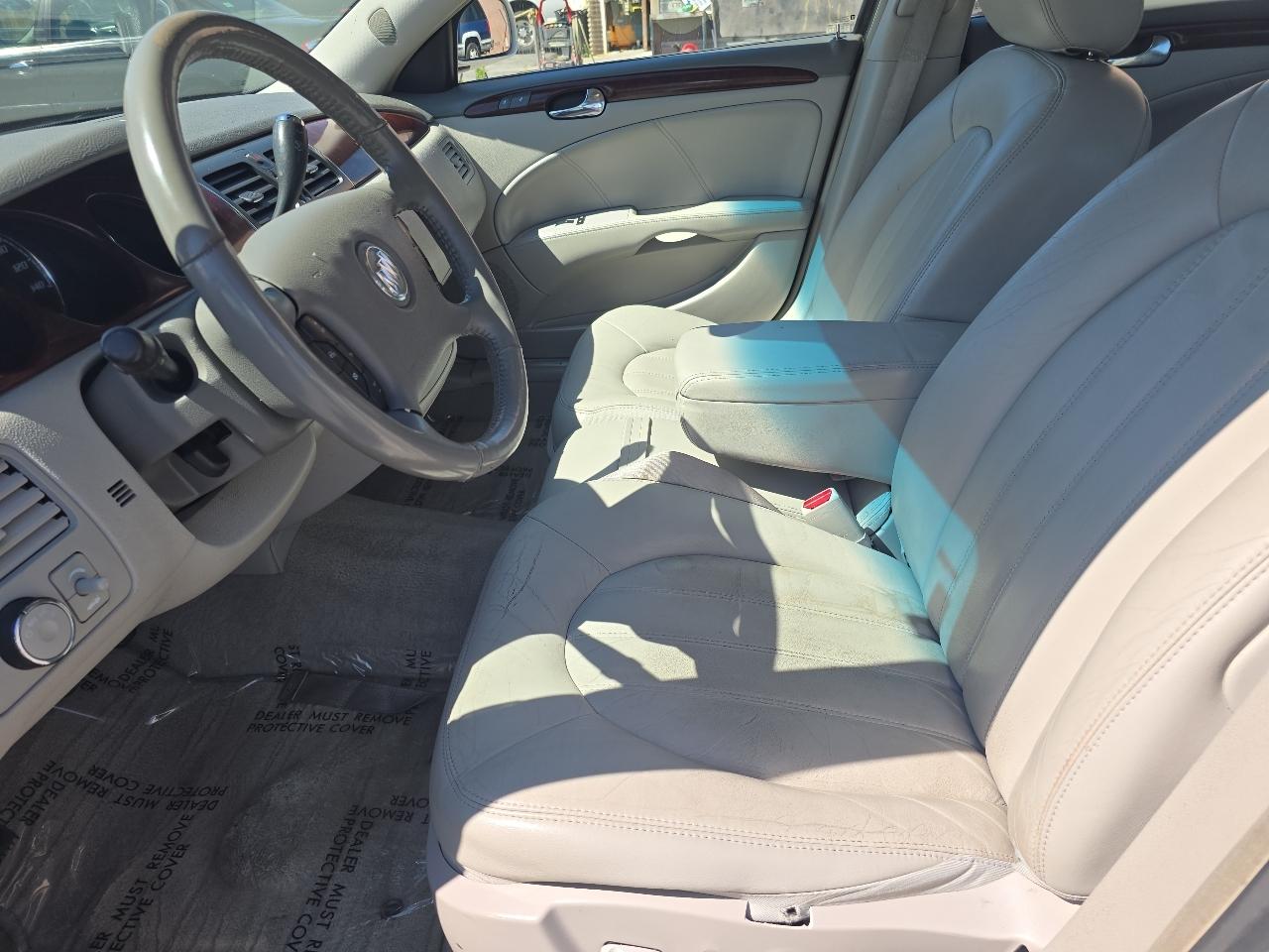 Buick Lucerne 4dr Sdn CXL 2009