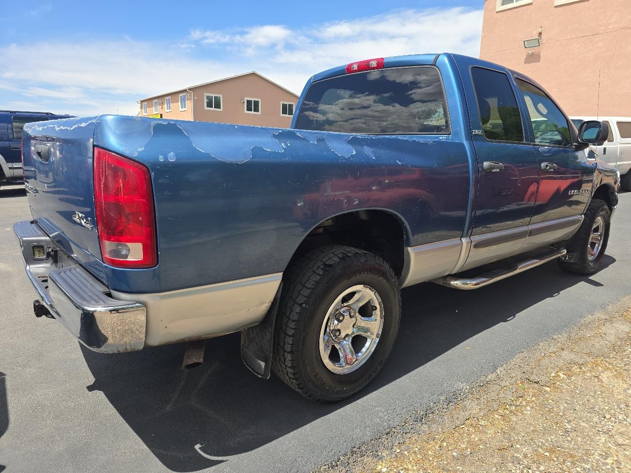 Dodge Ram 1500 4dr Quad Cab 140" WB 4WD 2002