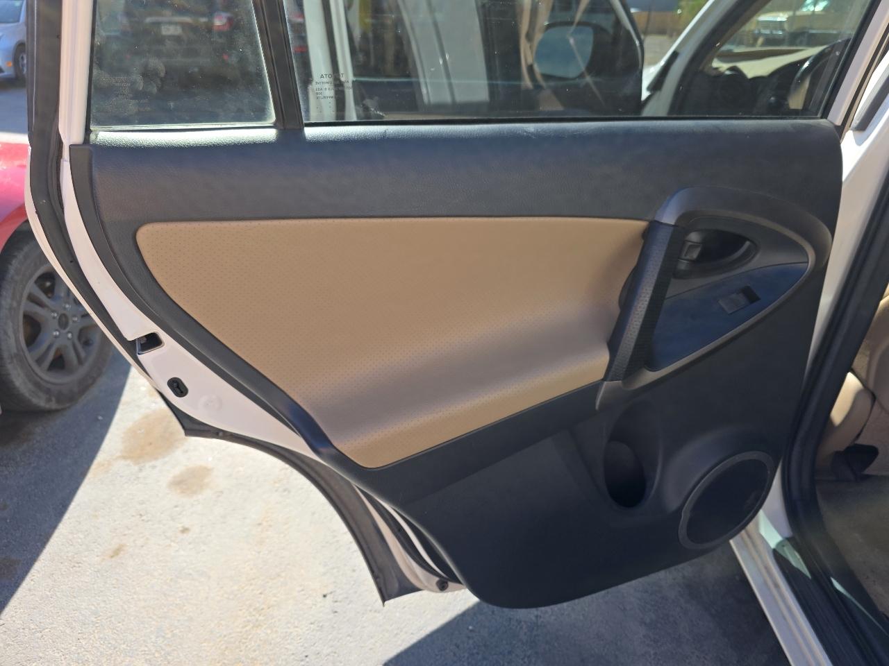 Toyota RAV4 4WD 4dr V6 Limited (Natl) 2012