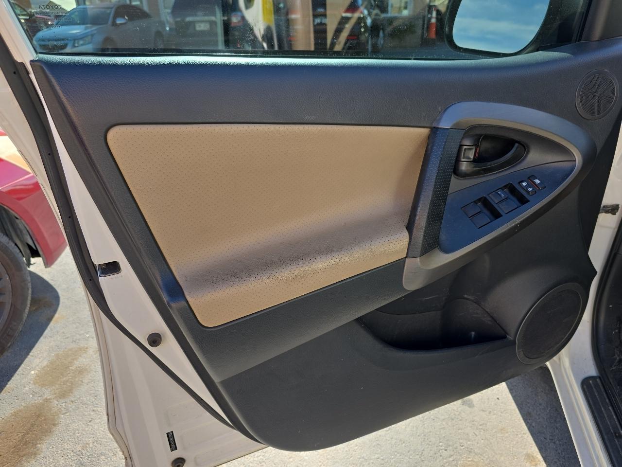 Toyota RAV4 4WD 4dr V6 Limited (Natl) 2012