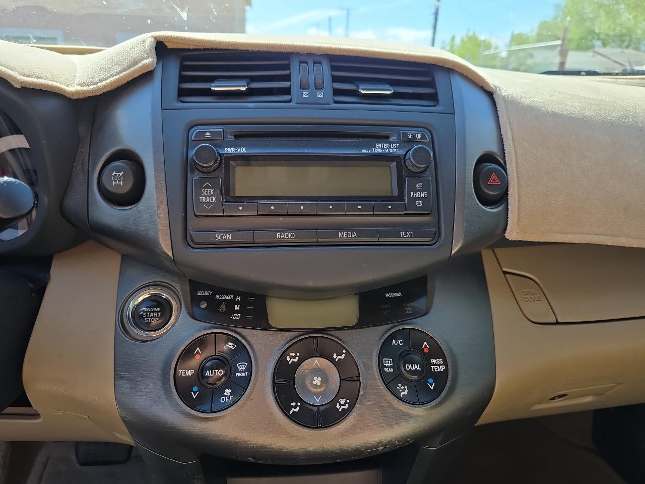 Toyota RAV4 4WD 4dr V6 Limited (Natl) 2012