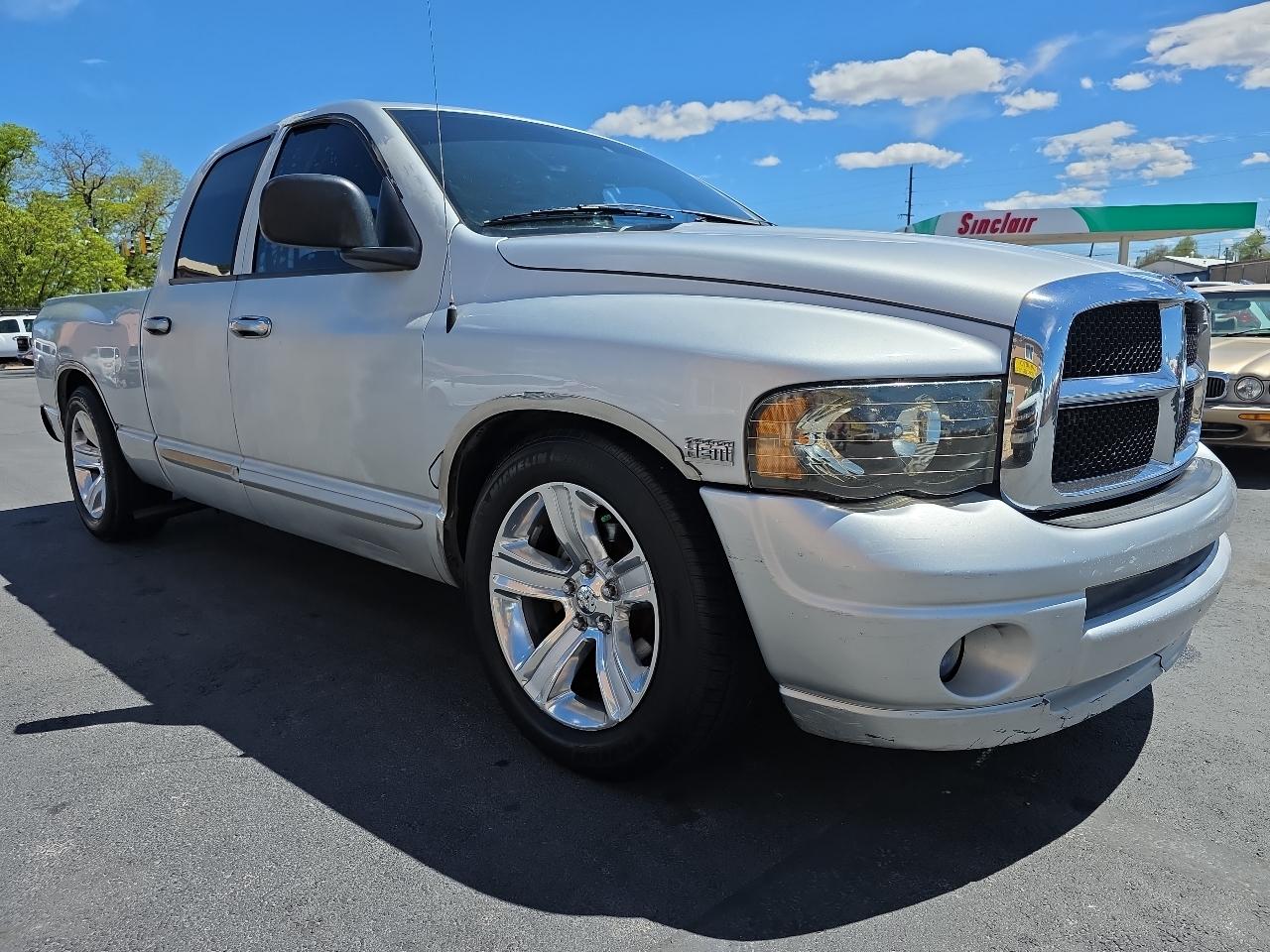 Dodge Ram 1500 4dr Quad Cab 140.5" WB SLT 2005