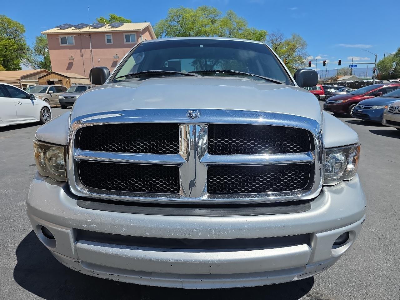 Dodge Ram 1500 4dr Quad Cab 140.5" WB SLT 2005