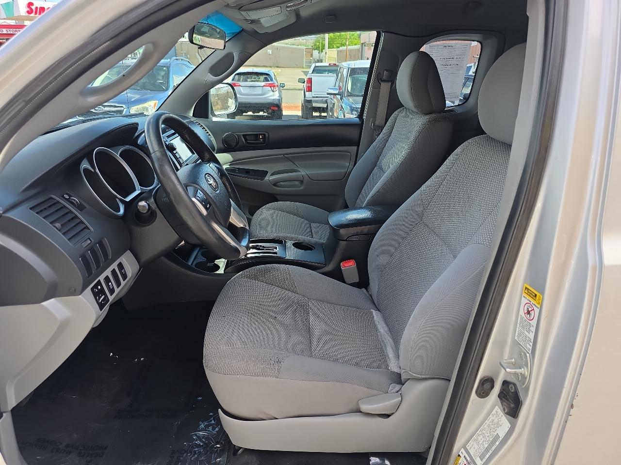 Toyota Tacoma 4WD Access Cab I4 MT (Natl) 2013