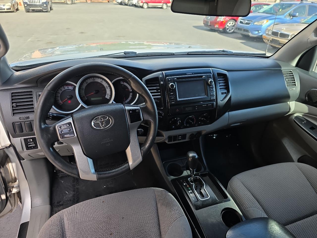 Toyota Tacoma 4WD Access Cab I4 MT (Natl) 2013