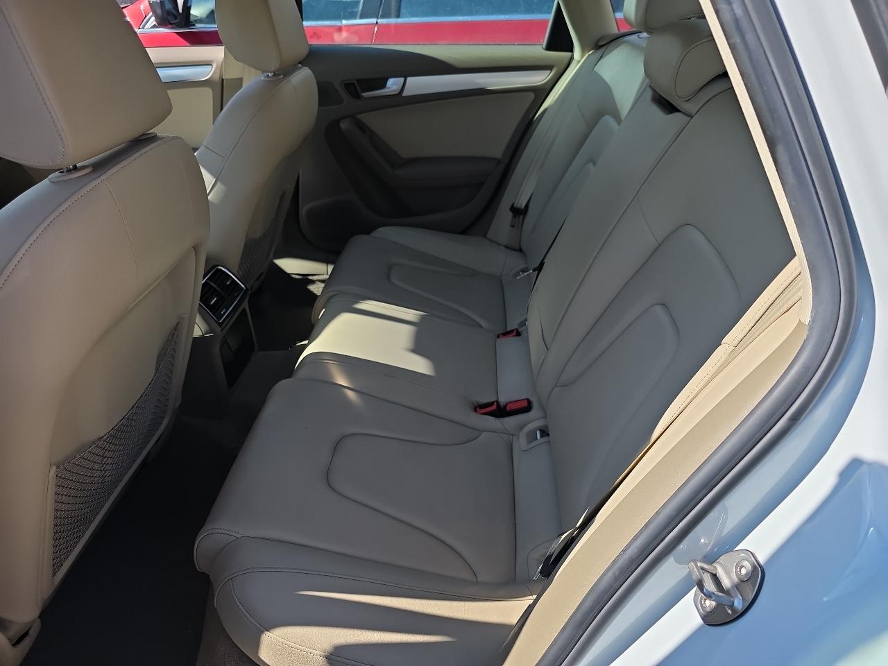 Audi A4 4dr Sdn Man quattro 2.0T Premium Plus 2012