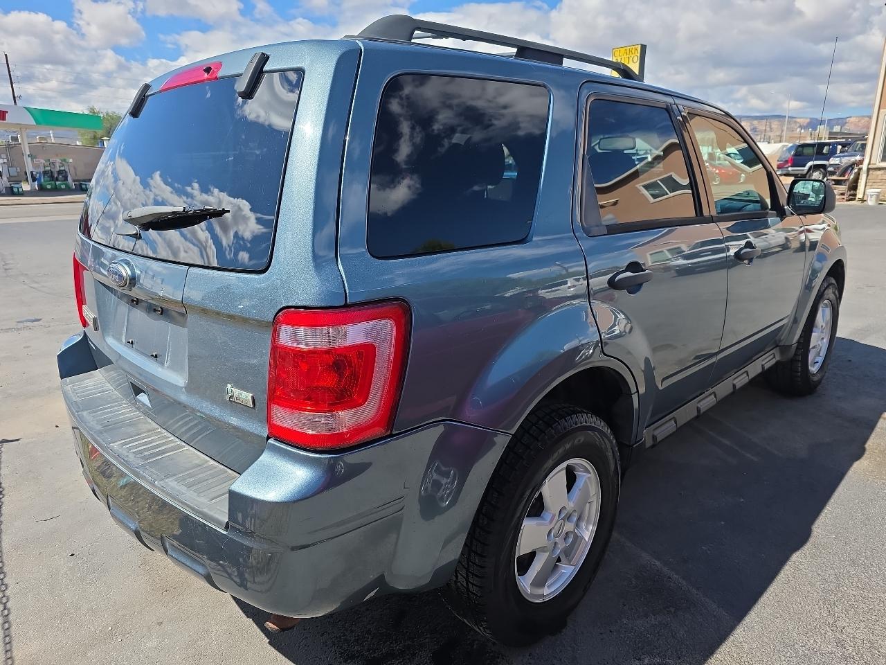 Ford Escape 4WD 4dr XLT 2012