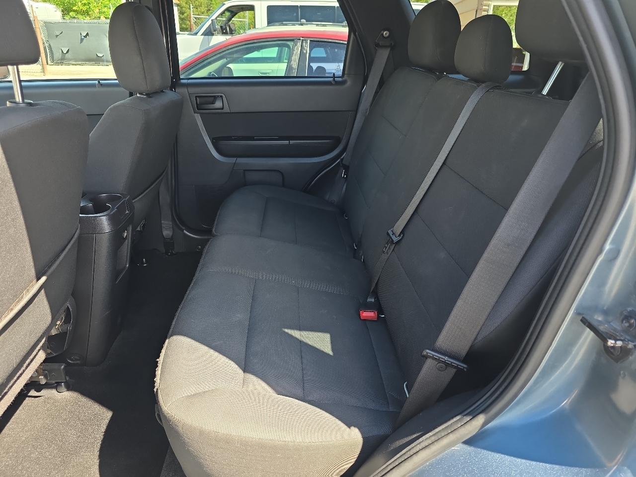 Ford Escape 4WD 4dr XLT 2012