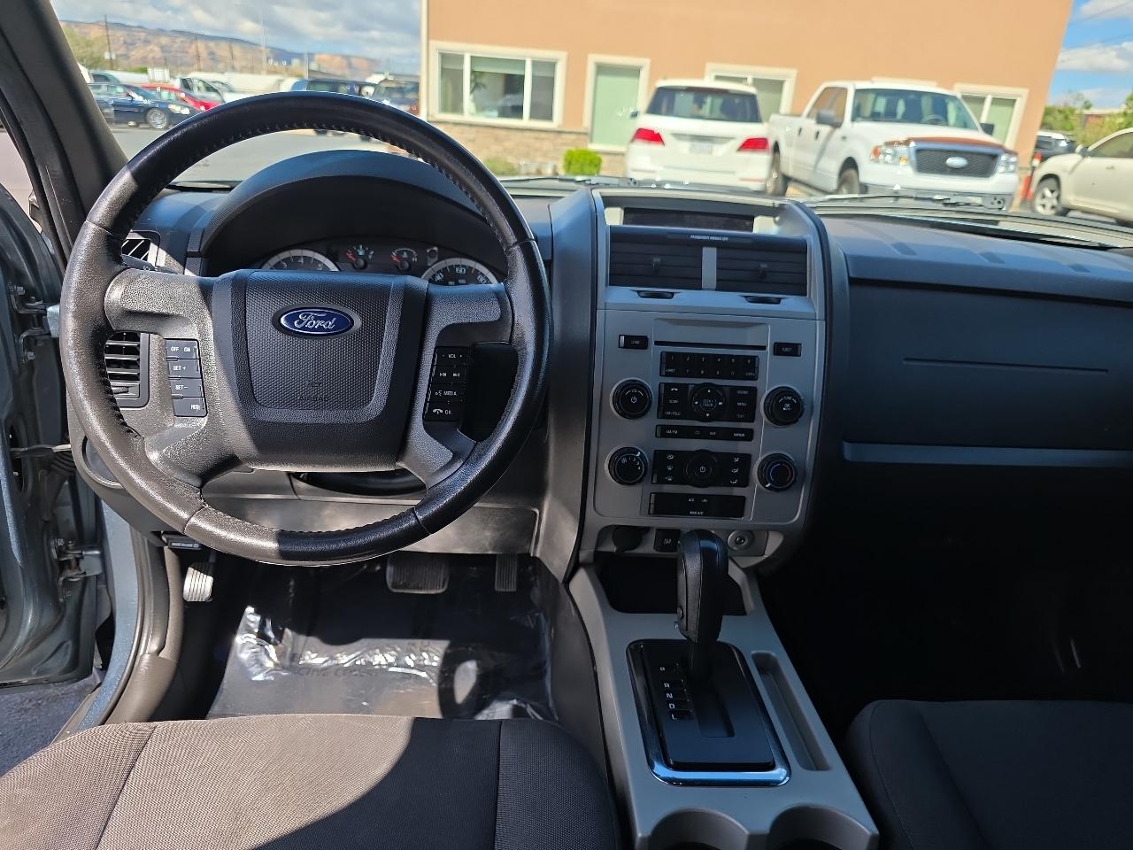 Ford Escape 4WD 4dr XLT 2012