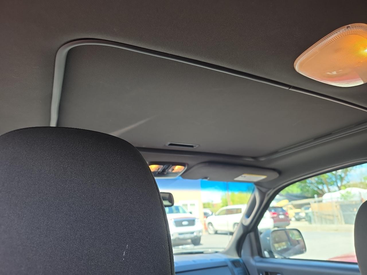 Ford Escape 4WD 4dr XLT 2012
