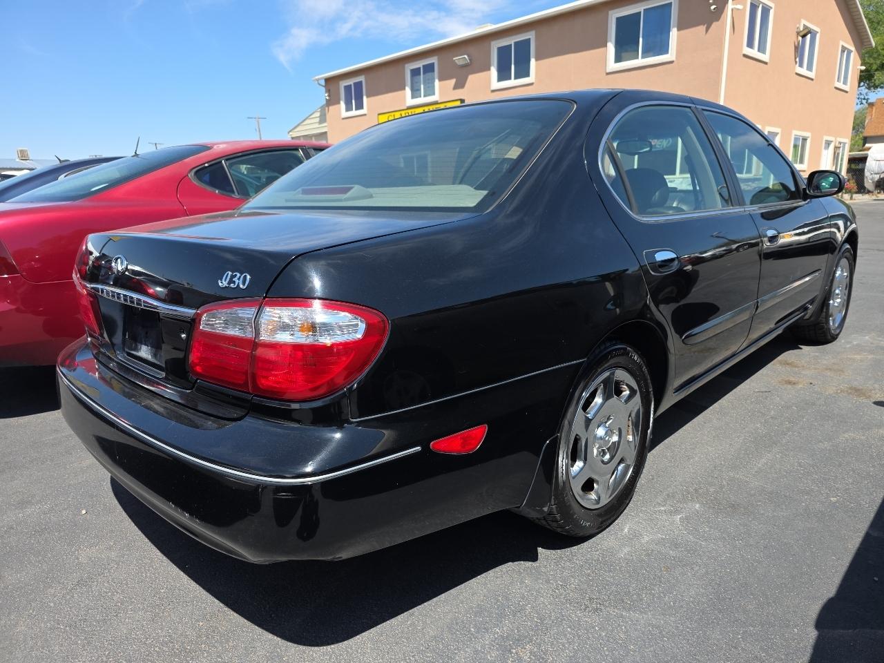 Infiniti I30 4dr Sdn Luxury 2001
