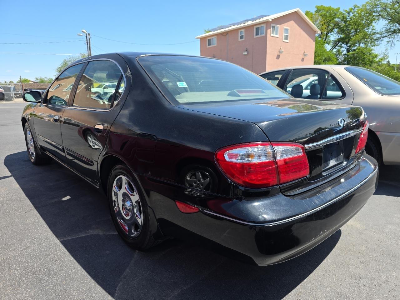 Infiniti I30 4dr Sdn Luxury 2001