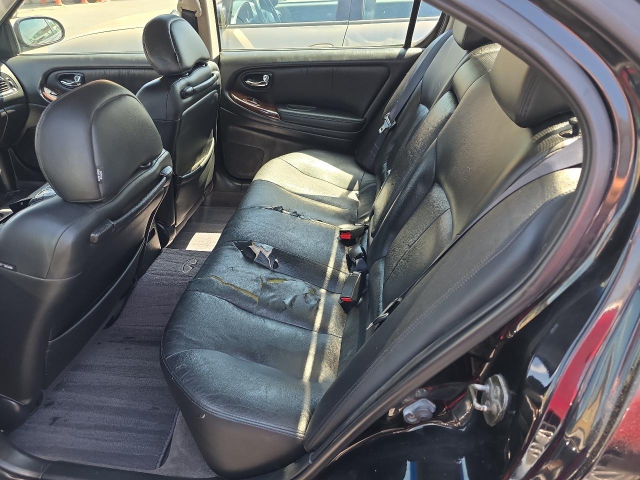 Infiniti I30 4dr Sdn Luxury 2001