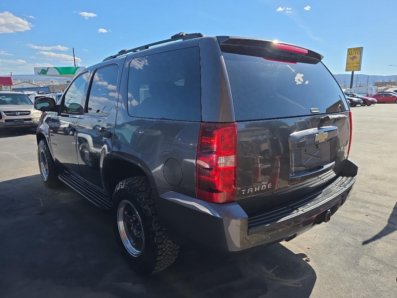Chevrolet Tahoe 4WD 4dr 1500 LS 2010