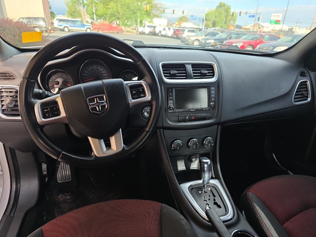 Dodge Avenger 4dr Sdn Heat 2011