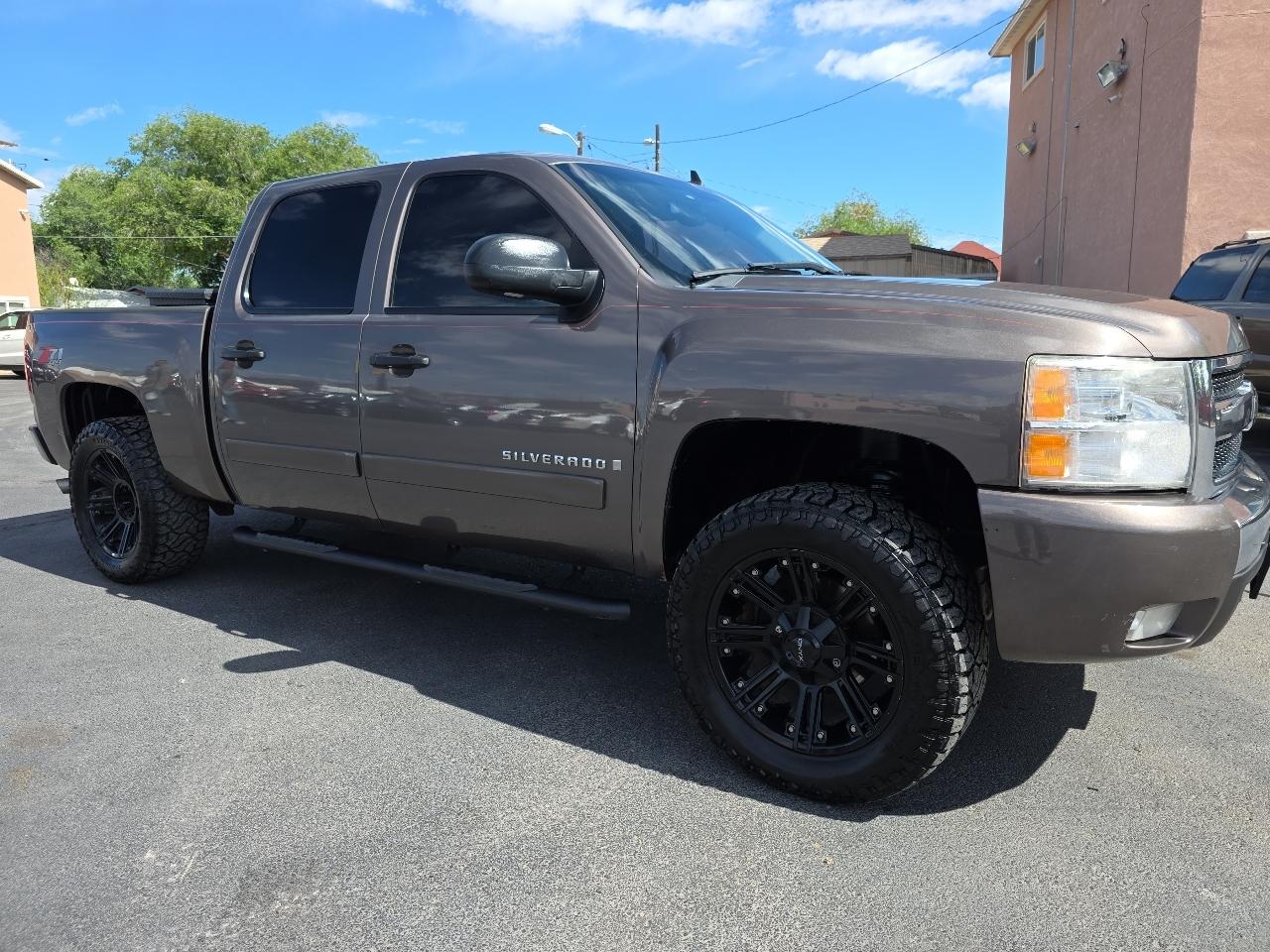 2008 Chevrolet Silverado 1500 4WD Crew Cab 143.5" LT w/2LT