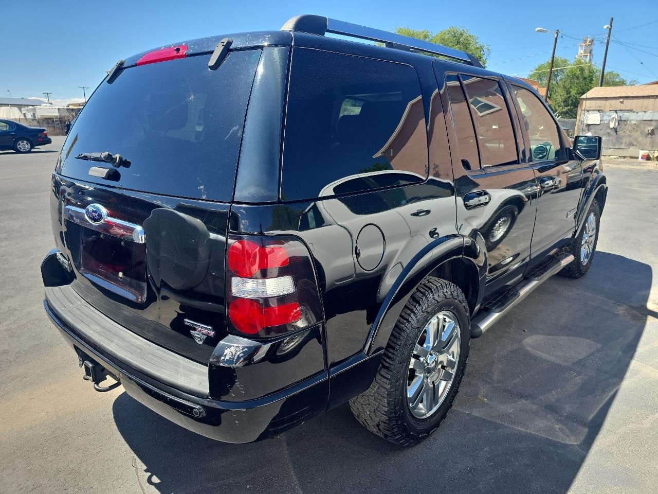 Ford Explorer 4dr 114" WB 4.6L Limited 4WD 2006