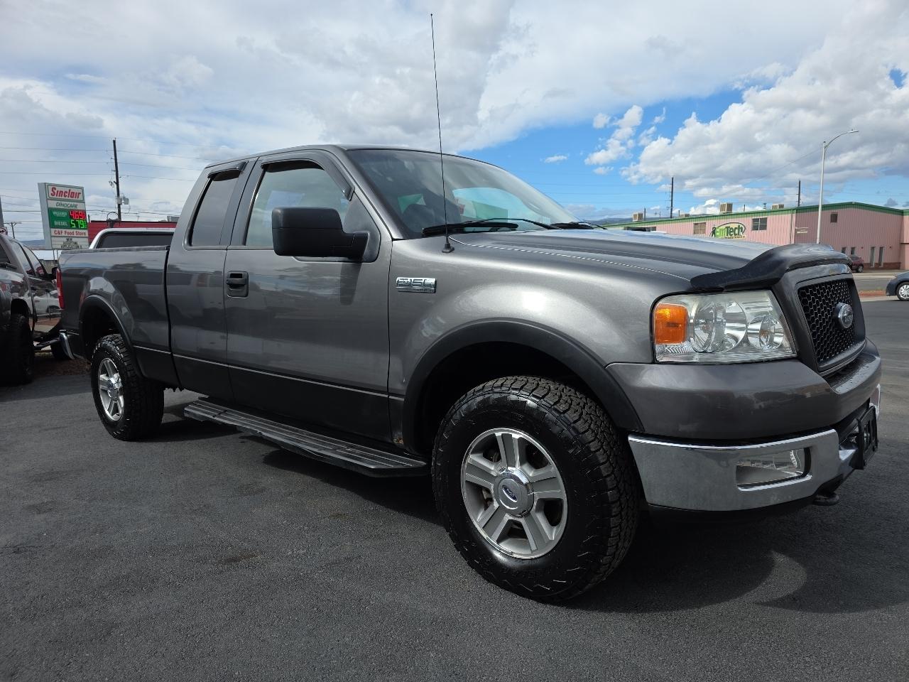 2005 Ford F-150 Supercab 145" XLT 4WD