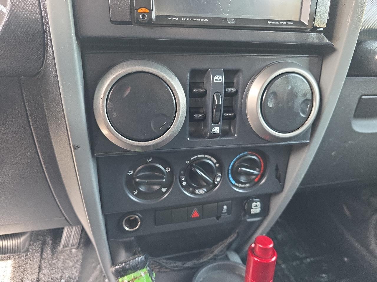 Jeep Wrangler Unlimited 4WD 4dr Mountain 2010