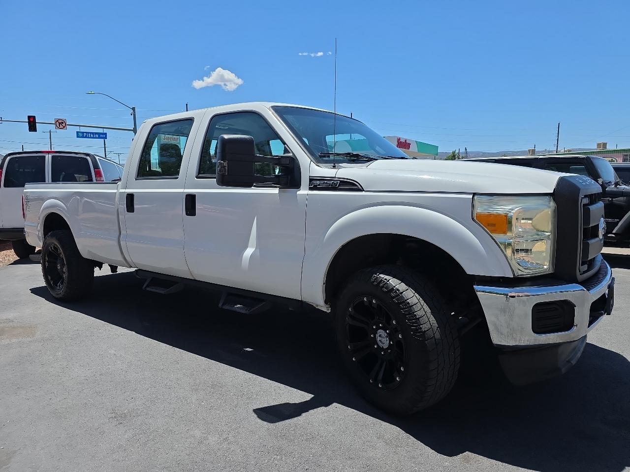 Ford Super Duty F-250 SRW 4WD Crew Cab 156" XL 2011