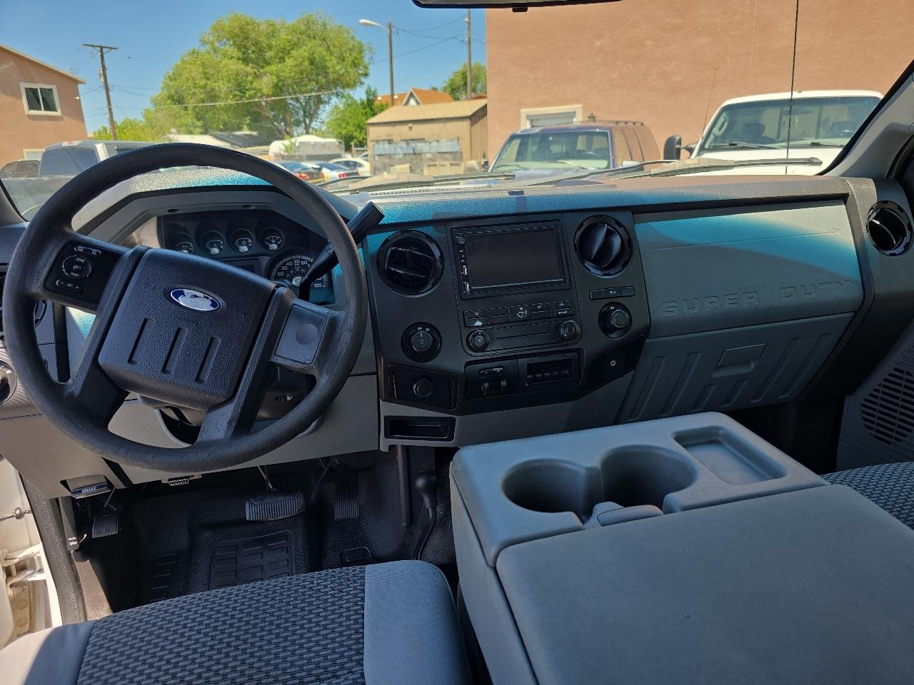 Ford Super Duty F-250 SRW 4WD Crew Cab 156" XL 2011