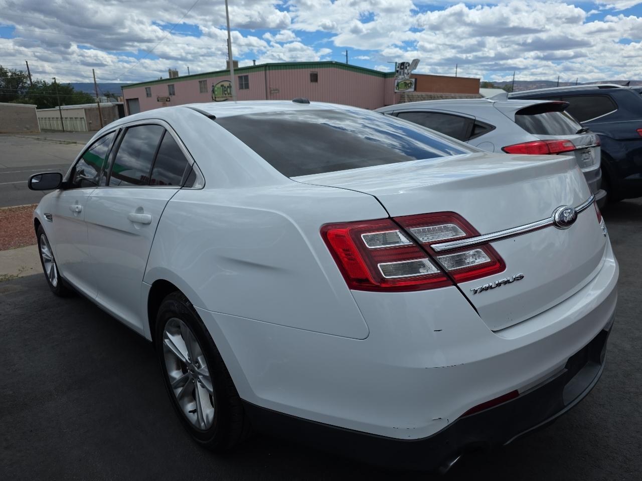 Ford Taurus 4dr Sdn SEL AWD 2014